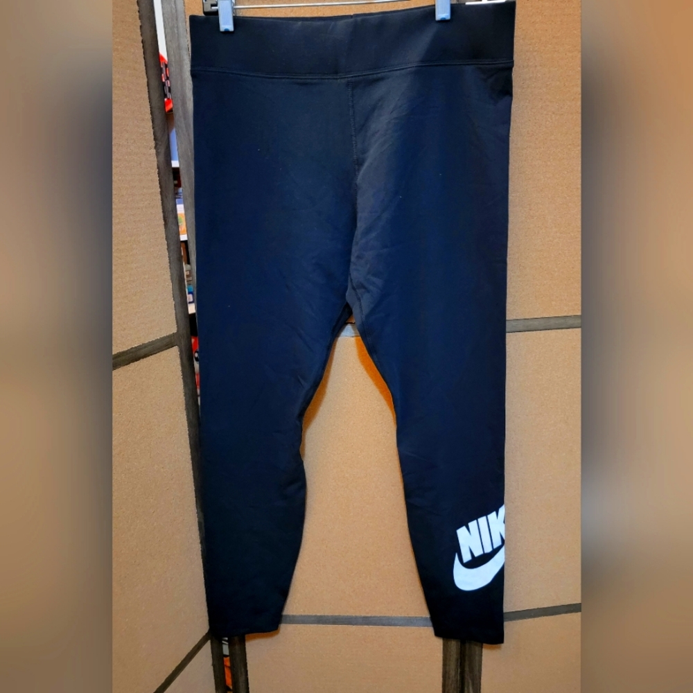 Nike Leggings- XL NWT